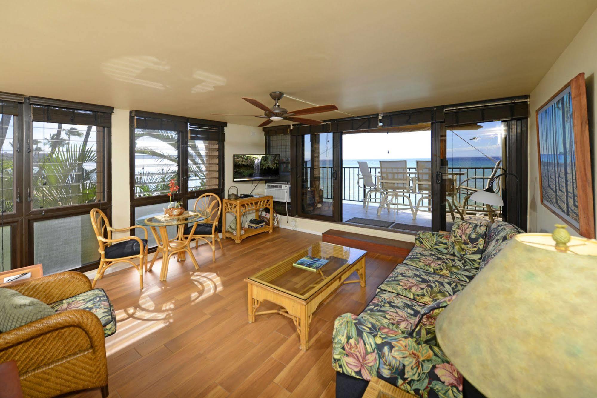 Kaleialoha Condominiums Lahaina Exterior photo